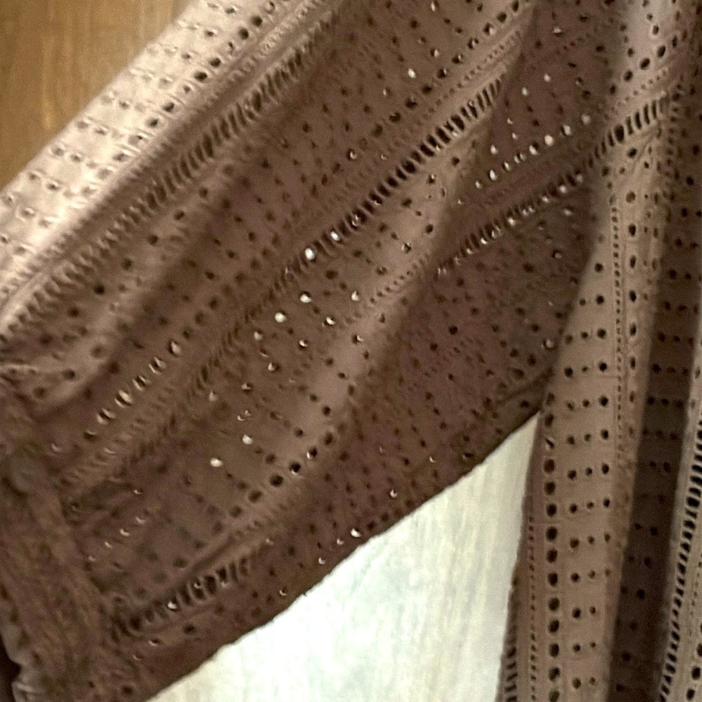 Joie NWOT Tan Eyelet Button-Up Top Balloon Sleeves Sz Lg. Fall Transition Item! - Picture 2 of 8